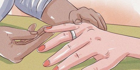 Saag 'n ring van jou vinger af