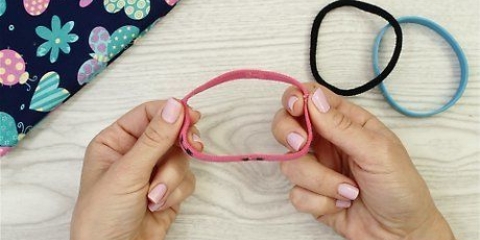 Naaldwerk van 'n scrunchie