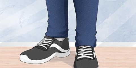 Dra jeans met tekkies