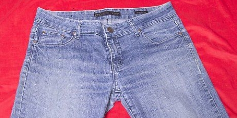 Maak 'n denimromp van ou jeans