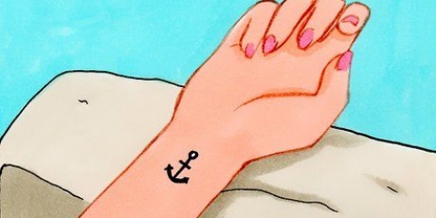 Om 'n tatoeëermerk te kry sonder dat jou ouers uitvind