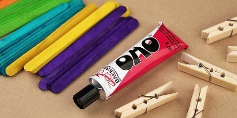 Bou 'n toring uit popsikelstokkies