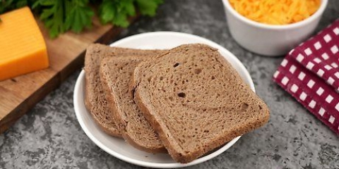 'N tosti maak in die magnetron