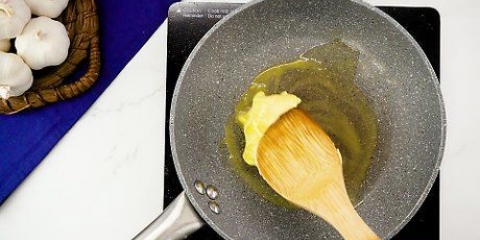 Knoflookbotersaus maak