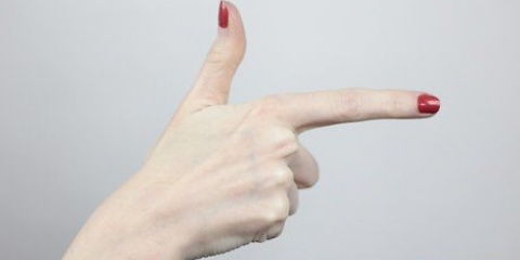 Maak 'n slingervel met jou hand en 'n rek