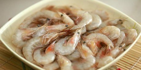 Scampi se skoonmaak