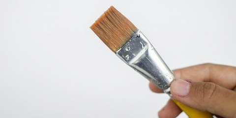 Meng verskillende kleure akrielverf in mekaar