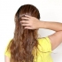 Wend amandelolie op jou hare aan