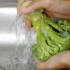 Stomende broccoli sonder 'n stoommandjie