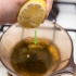 Hoesstroop maak met suurlemoensap