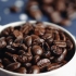 Koffie maak met 'n koffiepers