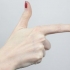 Maak 'n slingervel met jou hand en 'n rek